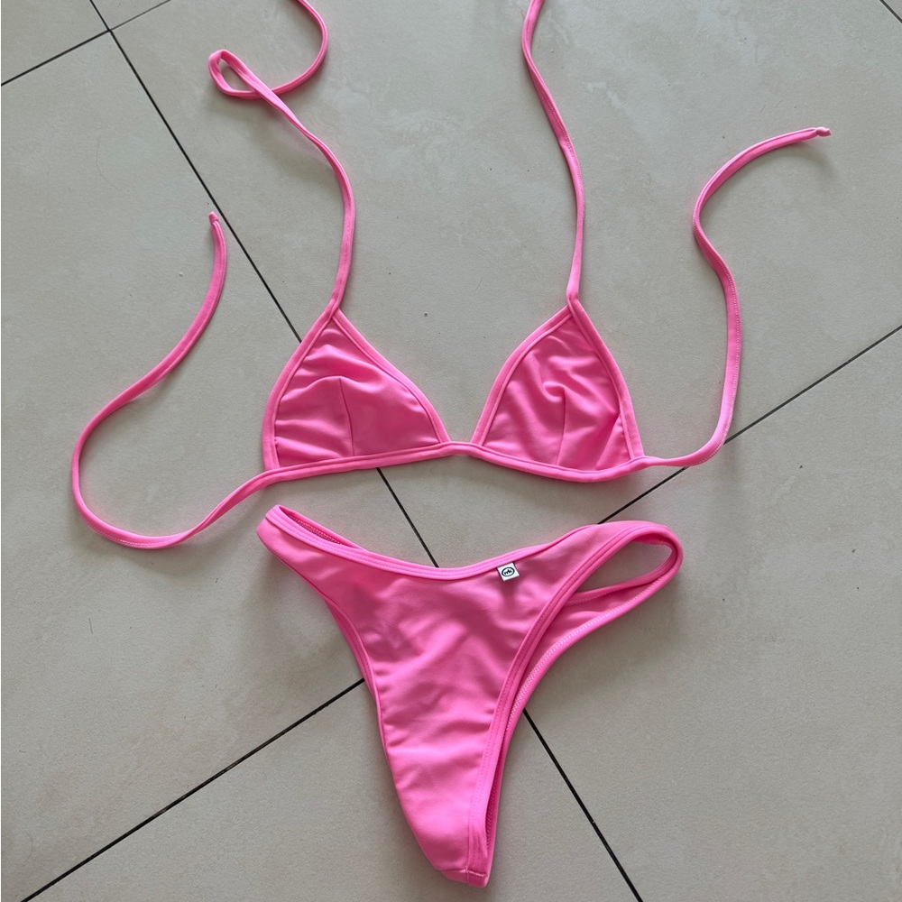 Microkitten bikini